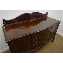 Georgian style mahogany serpentine front sideboard, raised shaped back, three graduating drawers flanked by two cupboard doors, cabriole legs with pad feet, W172cm, H121cm, D67cm  