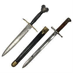 Italian Model 1891 bayonet with 30cm fullered blade; the crosspiece marked 'TERNI'; in associated brass and leather scabbard L43cm overall; and Knights Templar (?) short blade sword (no scabbard) (2)