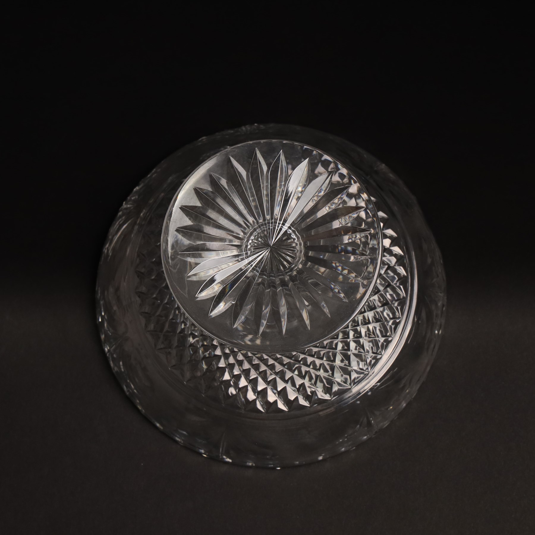 Stuart Crystal Beaconsfield pattern bowl on short pedestal foot  foot, 17cm