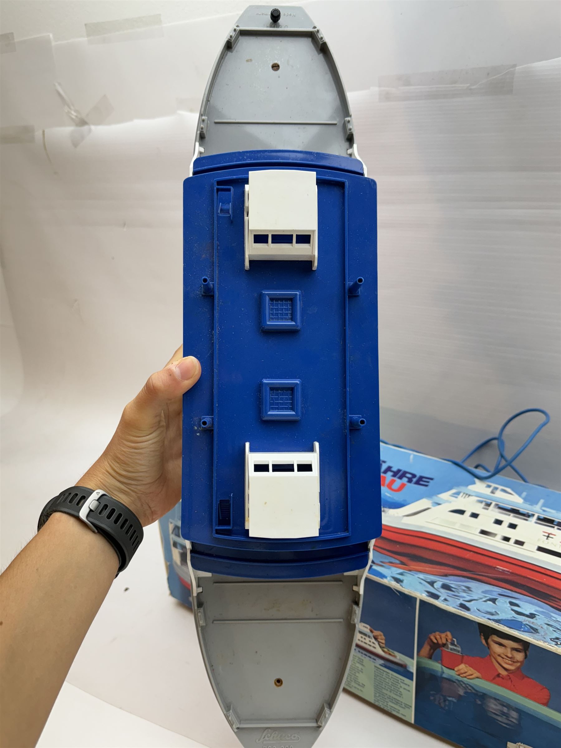 Schuco battery operated remote control model of a boat, Bondensee Fahre (Lake Constance Ferry) 'Fontainbleau', model no 763 380, boxed