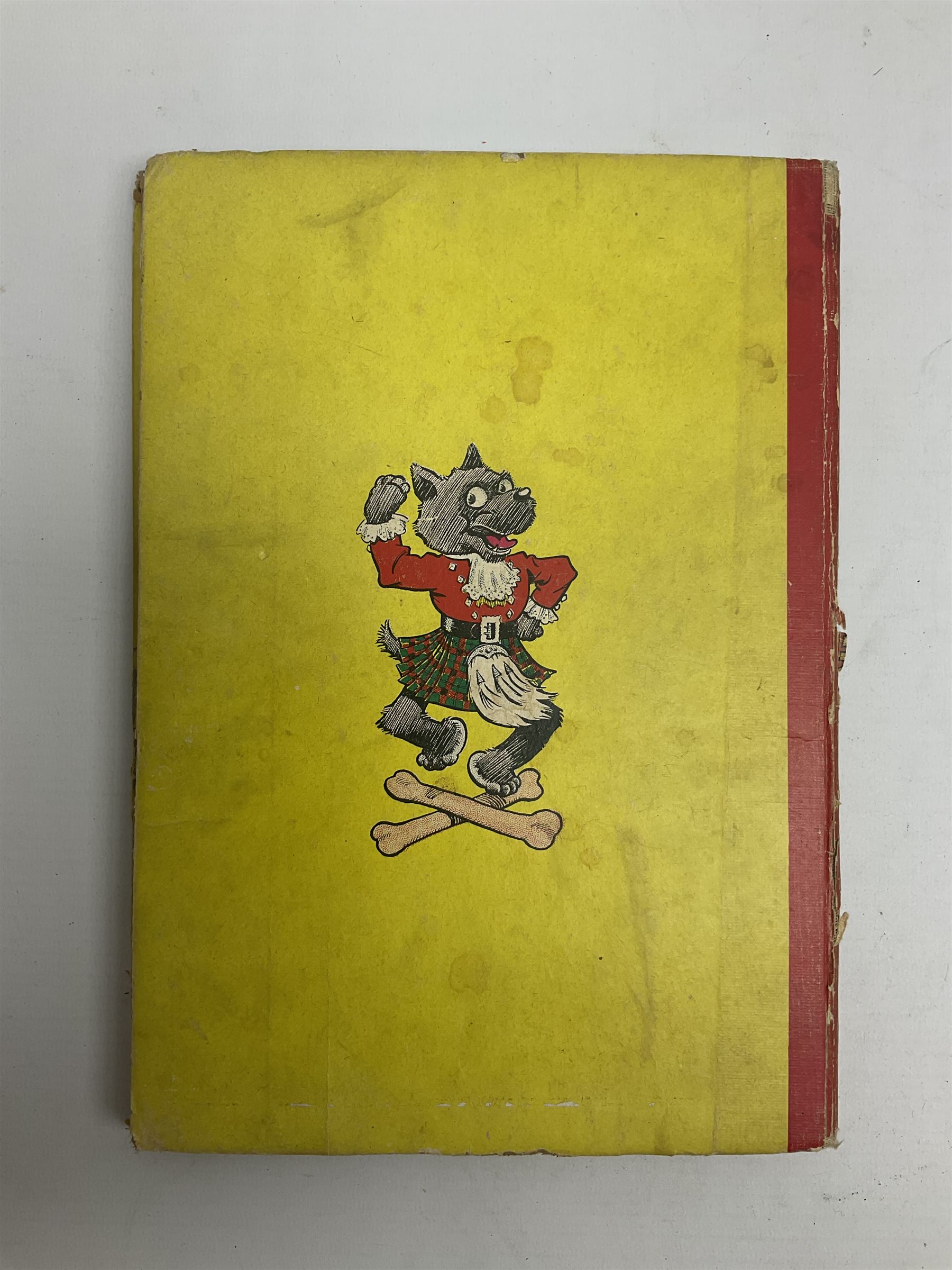 The Magic Beano Book Published 1950 by D.C. Thomson, 127 pages, pictorial card covers depicting Biffo painting the Beano bunch