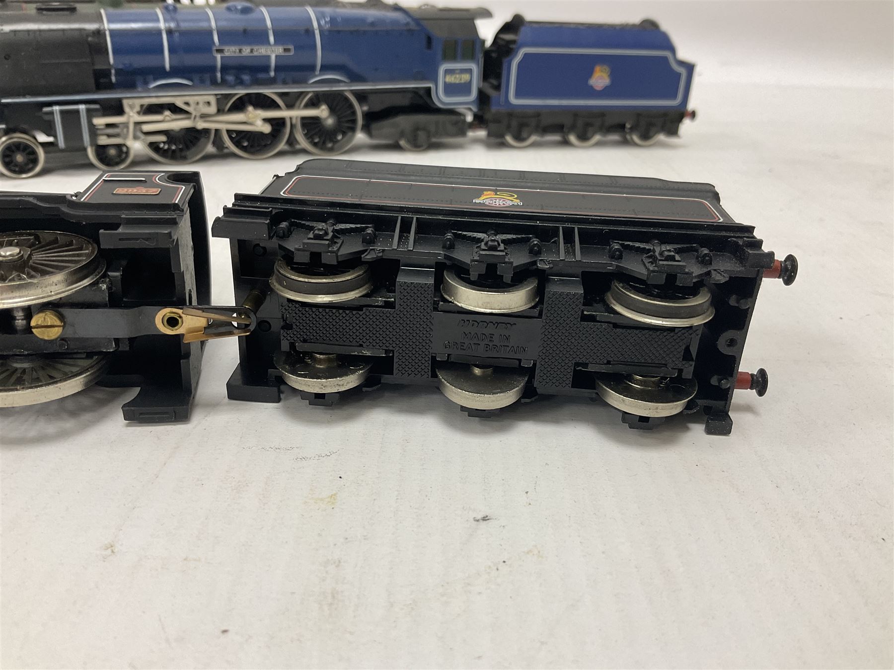 Hornby ‘00’ gauge - Class A3 4-6-2 weathered ‘Flying Scotsman’ locomotive no.60103; Patriot Class 5XP 4-6-2 ‘Caernarvon’ locomotive no.45515; Class 8P 4-6-2 ‘City of Chester’ locomotive no.46239; Saint Class 4-6-0 ‘Clevedon Court’ locomotive no.2937; all unboxed (4)