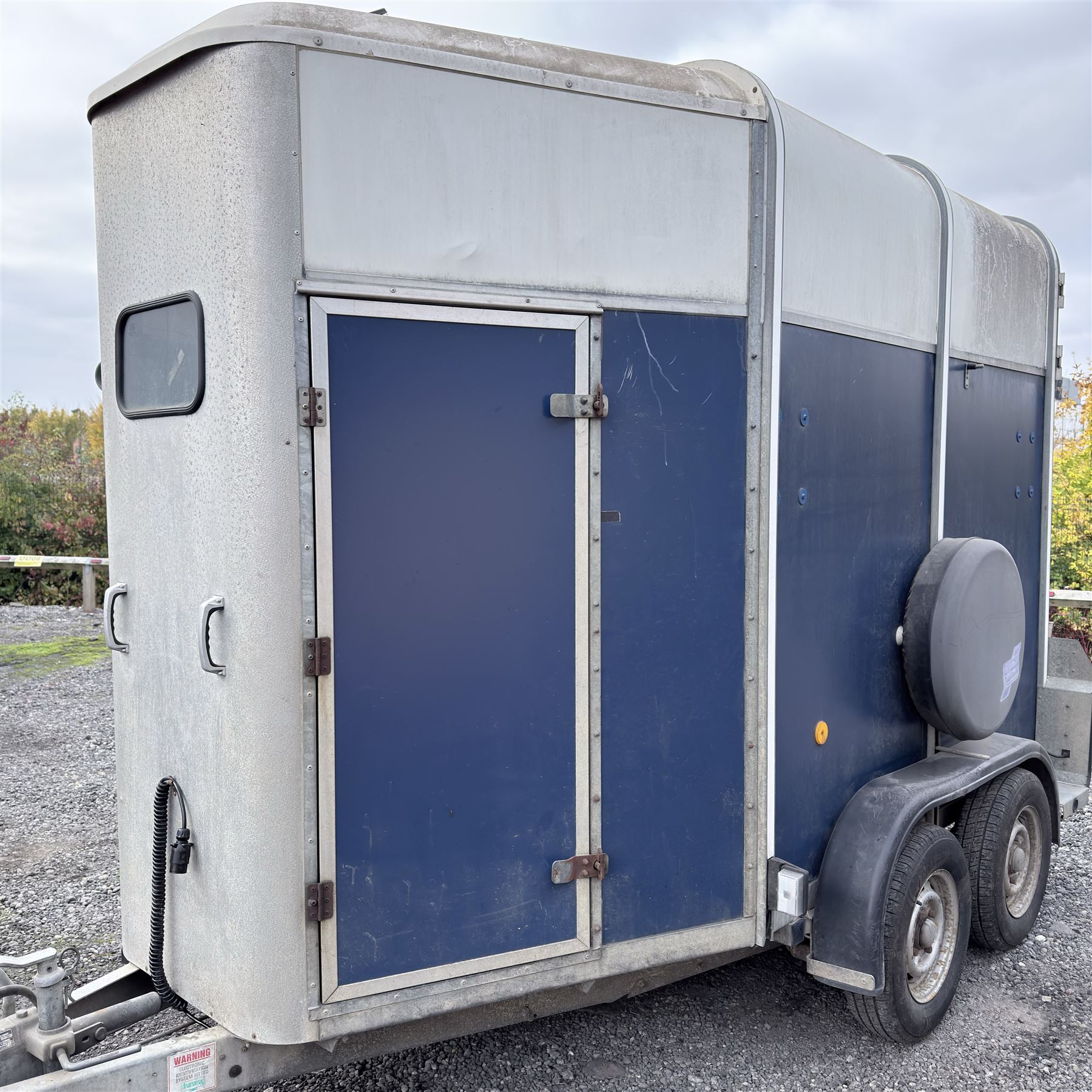 Ifor Williams HB505R horse trailer