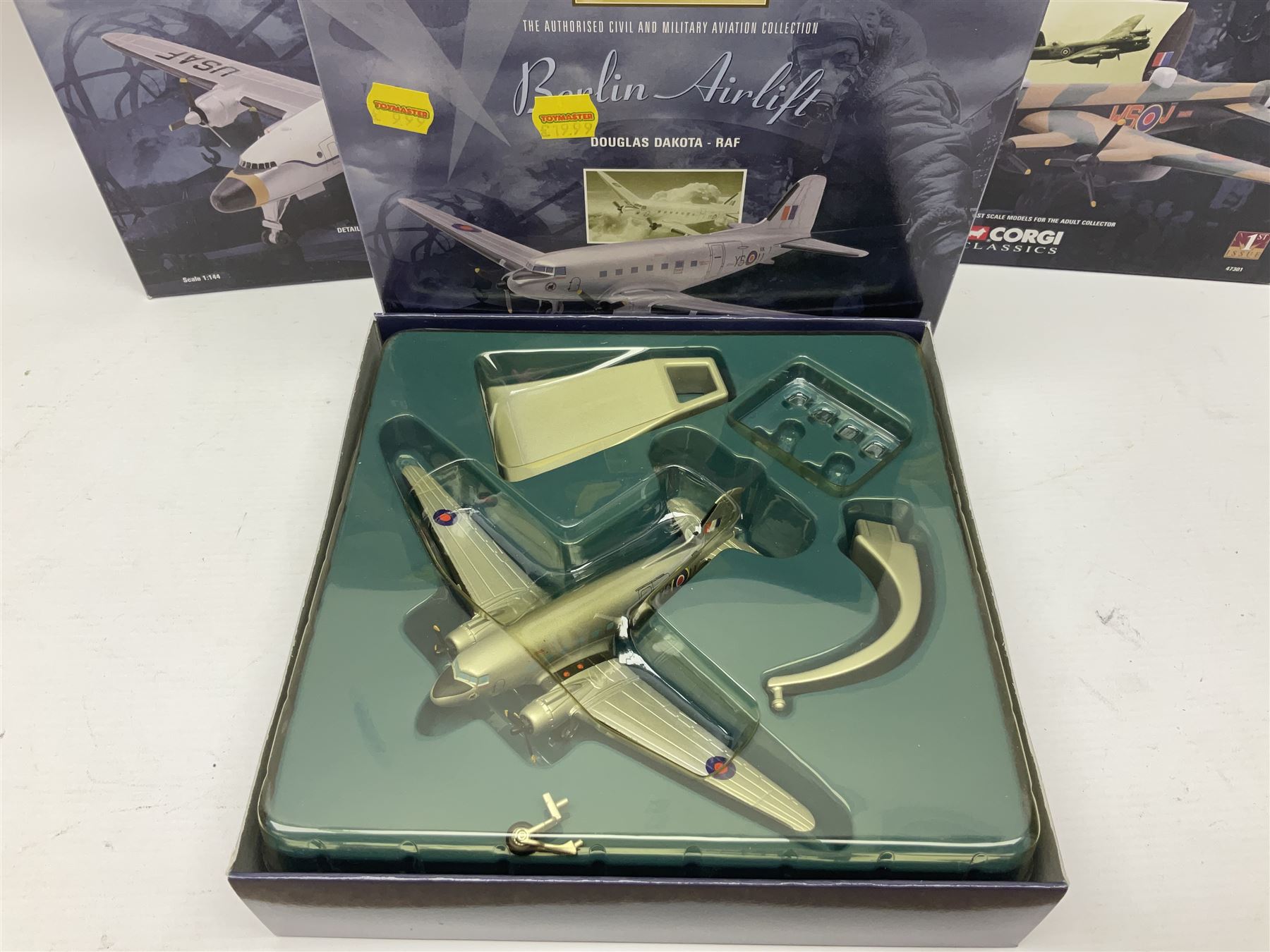 Corgi/Lledo - small collection of modern die-cast vehicles to include Corgi Aviation Archive 1:144 scale aircrafts 47111, 47301 and 47506; Lledo The RFC/RAC Anniversary Collection; quantity of Lledo Days Gone and Corgi models boxed and loose etc 