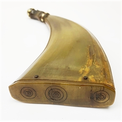 19th century Scottish flattened horn powder flask with ribbed decoration on outer edges, carved serpent's head mouth with bone inlaid collar, dot and ring decoration to base plate 27cm 