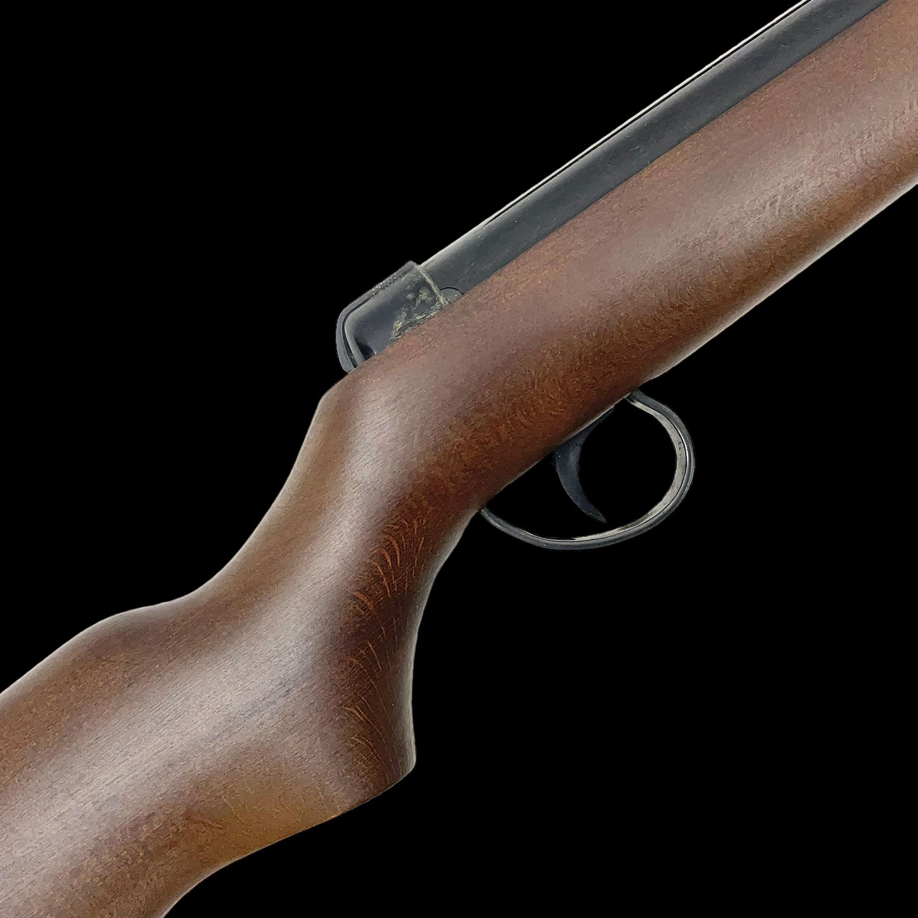 BSA Meteor .22 cal. air rifle with break-barrel action, serial no.TH80547, L106.5cm overall; in original box with accessories. NB: AGE RESTRICTIONS APPLY TO THE PURCHASE OF AIR WEAPONS.