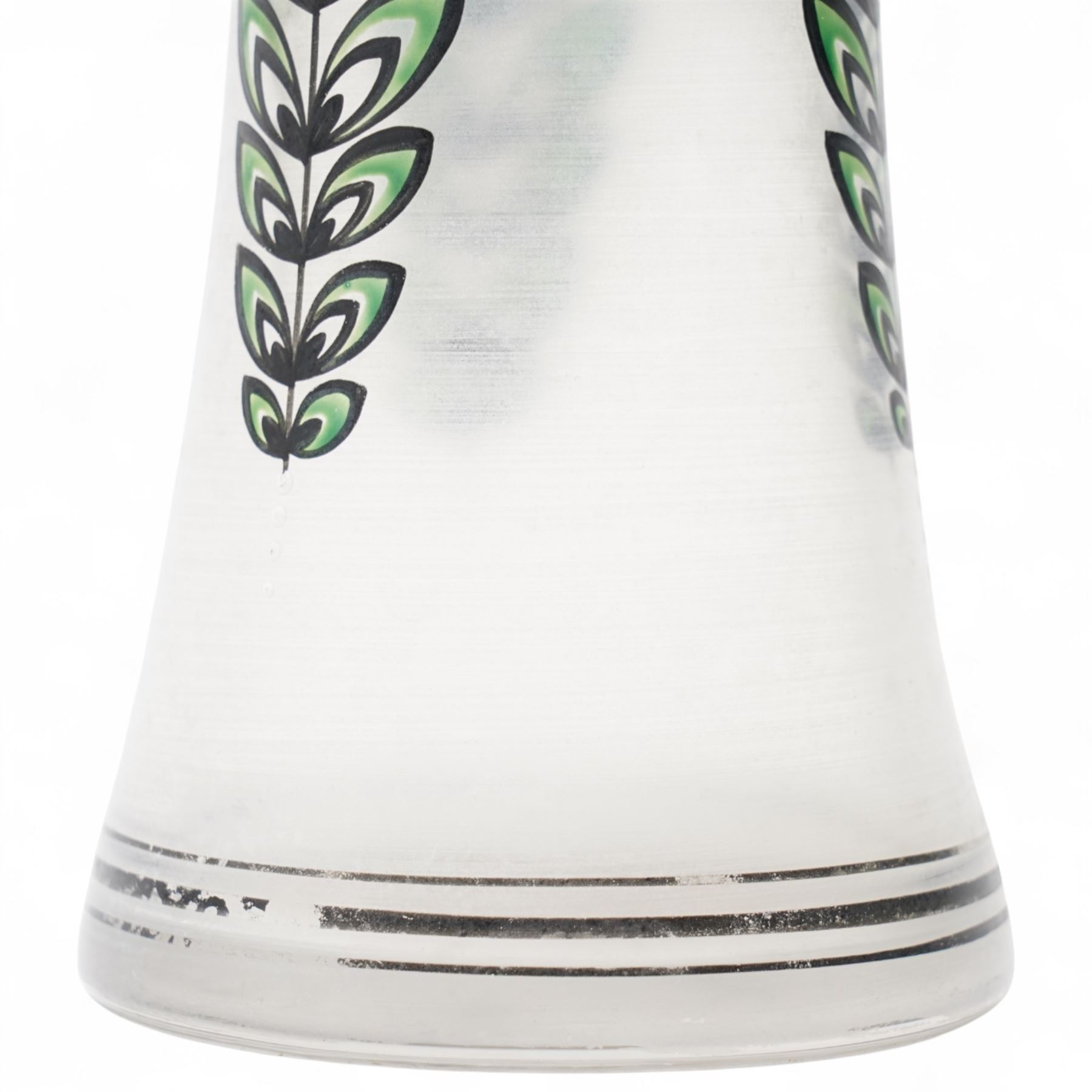 Pair of Art Deco glass vases, in the style of Haida Fachschule, with painted decoration, H25cm (2)