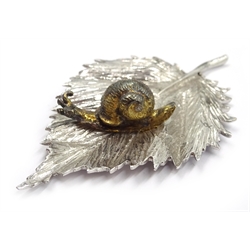 Silver leaf with silver-gilt mouse and pearl by LC London 1991, 6.5cm and a similar leaf with snail