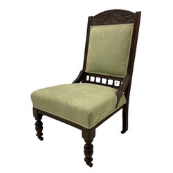 Late Victorian walnut framed chaise longue, walnut upholstered armchair and similar hall chair