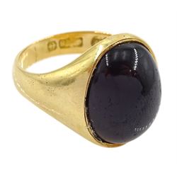 Early - mid 20th century 18ct gold single stone cabochon garnet ring, hallmarked