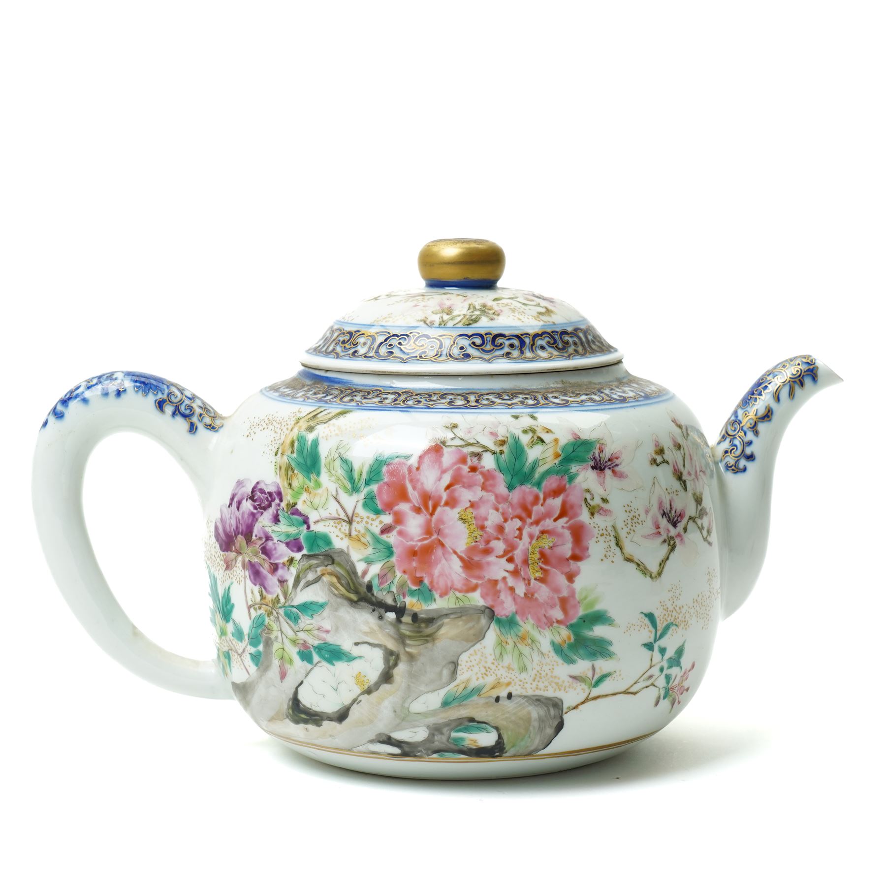 Japanese 19th century famille rose teapot, with Amsterdams Bont decoration, each face with chrysanthemums within a painted blue and gilt border, with six character kaisho style mark to underside of cover, H16cm 