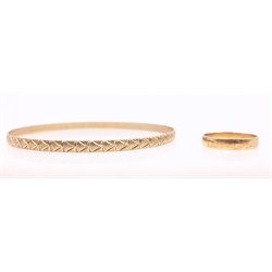  Gold bangle and gold wedding band both hallmarked 9ct approx 7.3gm   