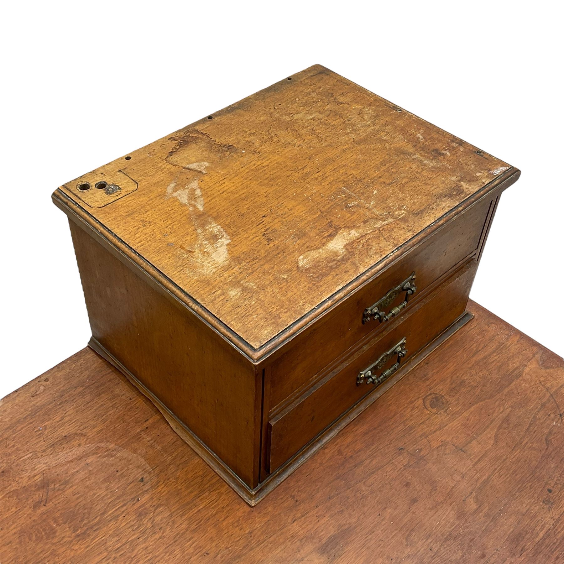 C. Hindley & Sons (London: 1820-1892) - Late Victorian walnut twin pedestal desk, the rectangular moulded top surmounted by two banks of two drawers over eleven graduating drawers, on moulded plinth base, the central drawer stamped 'C. Hindley & Sons, 134 Oxford Street, London, 5298'