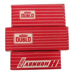 Large collection of Hornby Dublo 00 gauge locomotives and rolling stock, including no. 220...