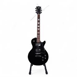 Kay K30 Les Paul style electric guitar, black body and scratch plate, serial no. 70831135, in black hardcase, guitar L100cm