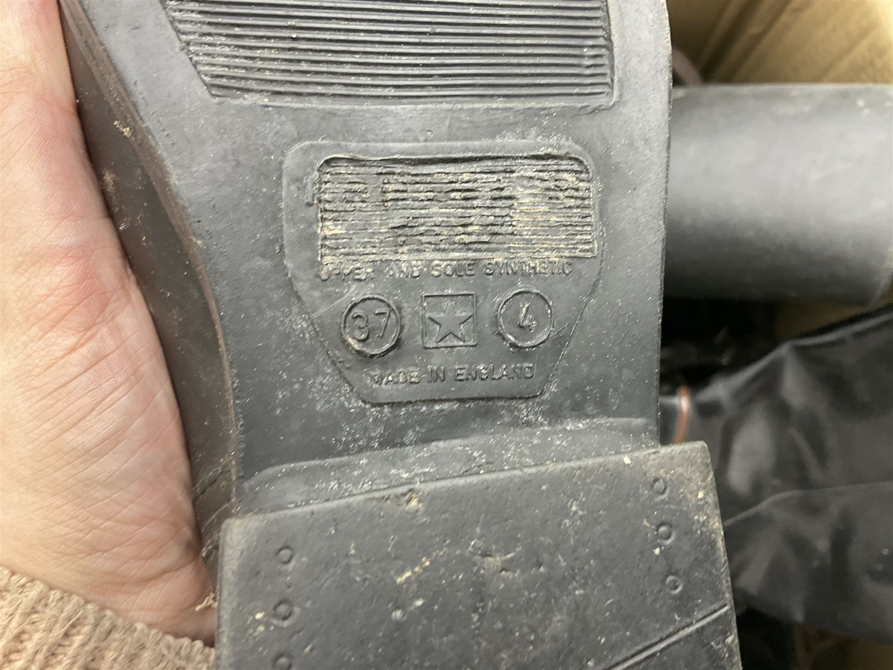 Quantity of horse tack to include bits, bridles, lunging equipment, brushing boots, tail guards, jodpa boots etc  