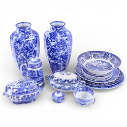 Spode Italian pattern teacup and saucer, together with hot water jug, cake plates etc and ...