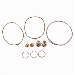 14ct gold ring, 9ct gold jewellery, including two bangles, three rings, pair of knot earri...