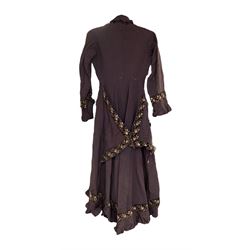 Victorian ladies riding habit, the two-piece construction in brown with embroidered floral velvet edging