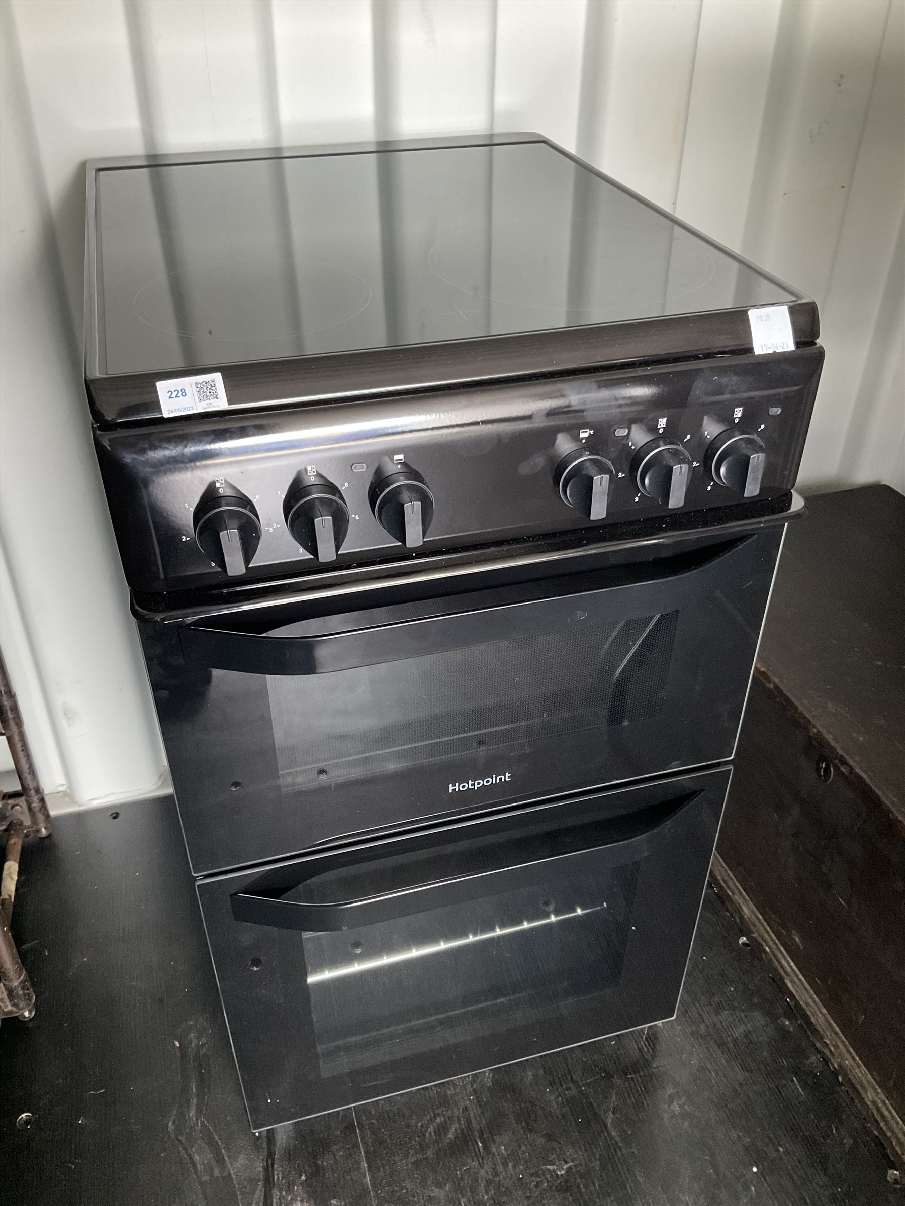 HOTPOINT HD5V92KCB 50 cm Electric Ceramic Cooker possibly unused - THIS LOT IS TO BE COLLECTED BY APPOINTMENT FROM DUGGLEBY STORAGE, GREAT HILL, EASTFIELD, SCARBOROUGH, YO11 3TX