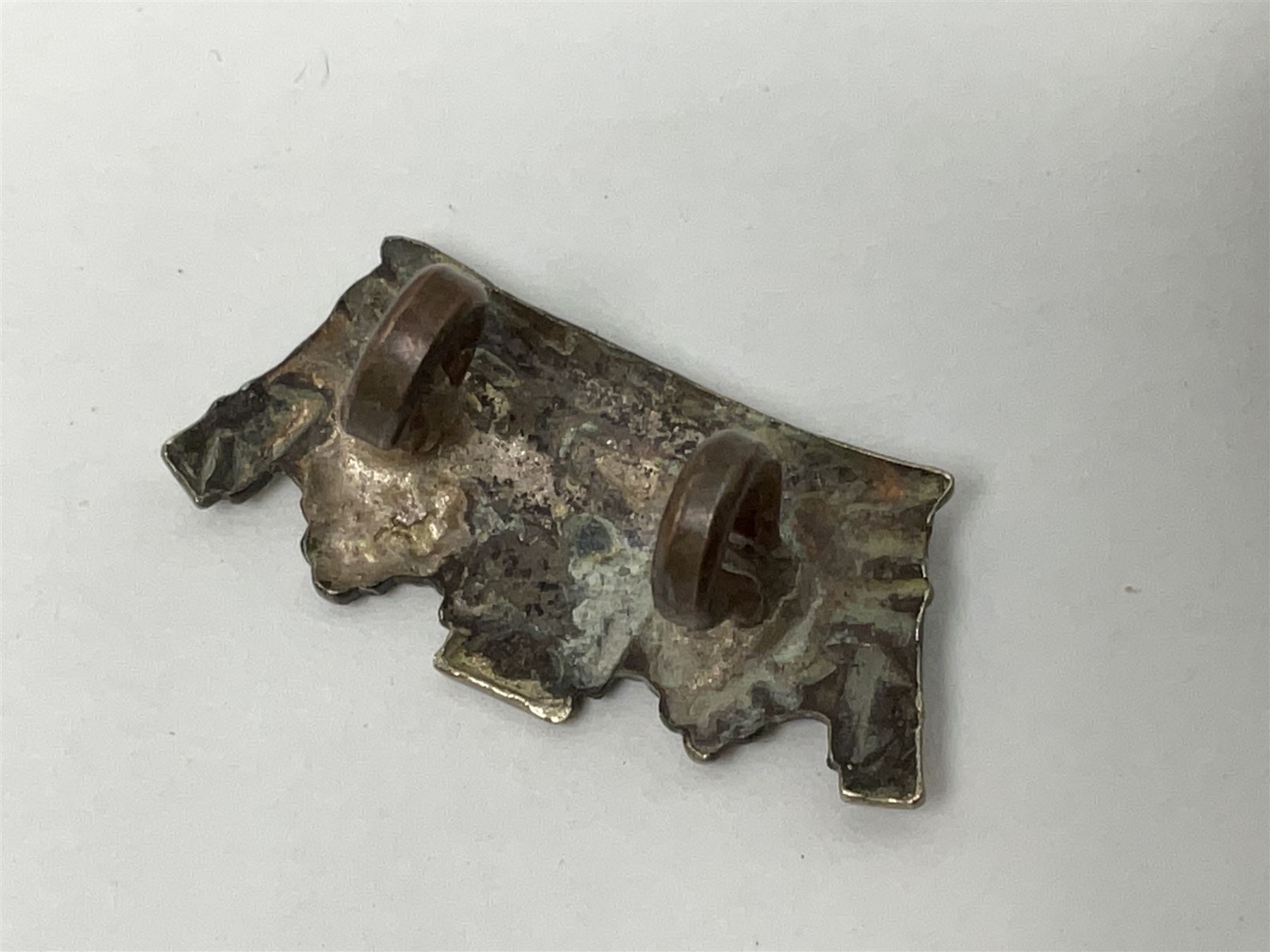 Two Services Rendered badges Nos.B23060 and B201341; two MSO BAOR (Mixed Services Organisation British Army of the Rhine) badges; small quantity of shoulder titles, lapel/sweetheart brooches, buttons and non-military related items