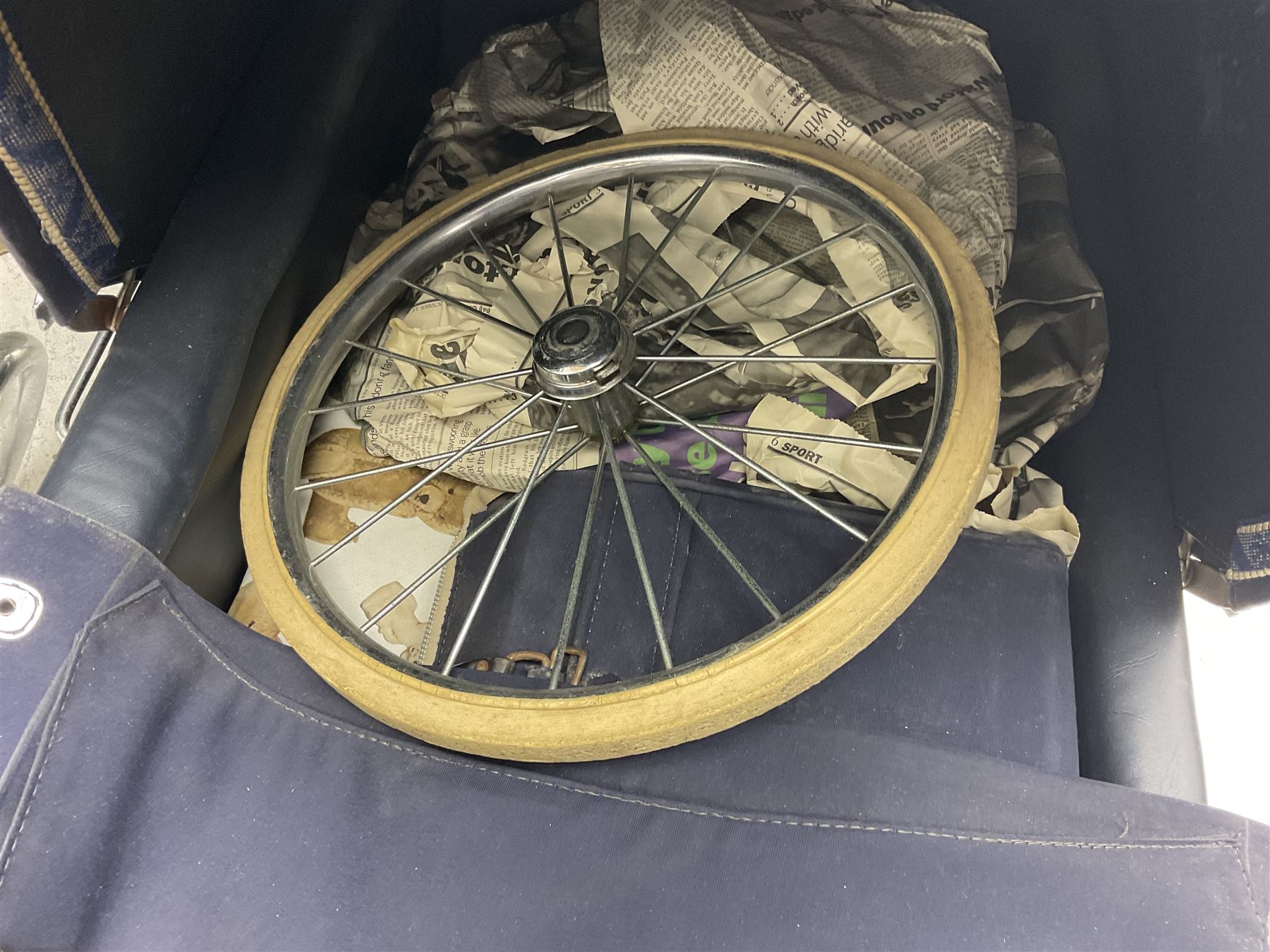 Silver Cross blue pram, with folding canopy and apron