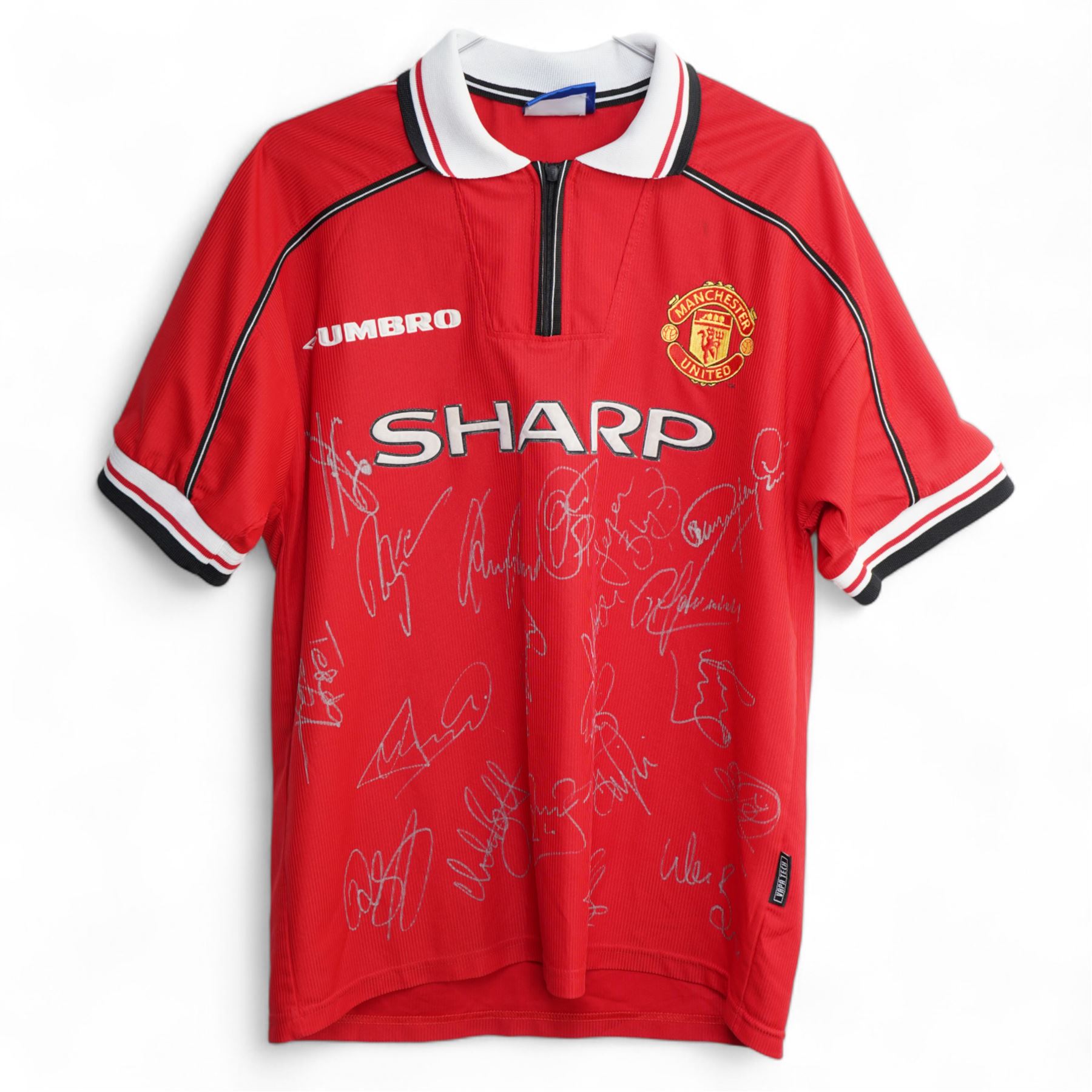 Manchester United 1998/99 treble winning squad Umbro shirt with signatures in silver pen and with certificate