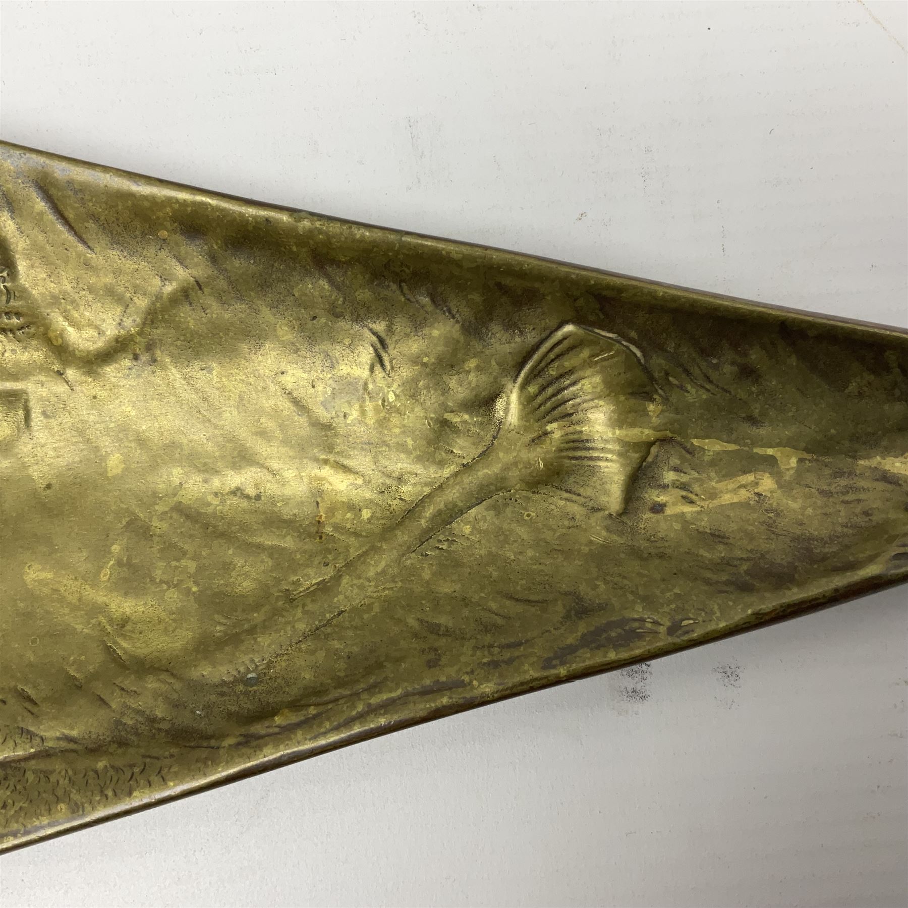 Bergman Art Nouveau bronze dish, of naturalistic shell form upon four shell feet, the centre decorated in relief with a mermaid amongst fish and sea horses, with Bergman mark and impressed Geschutzt 5070 beneath, L36cm