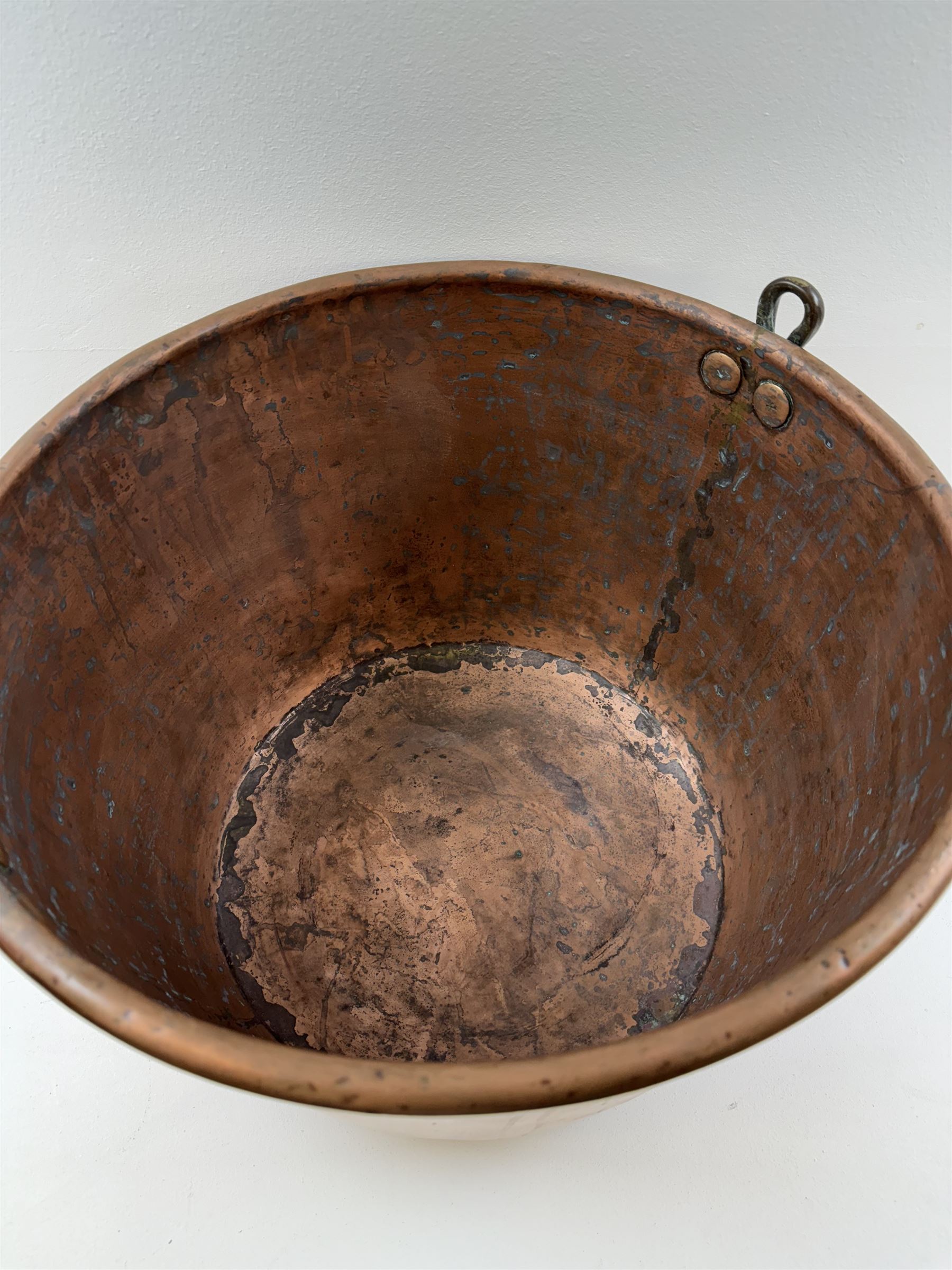Large copper cauldron, H37cm, D52cm