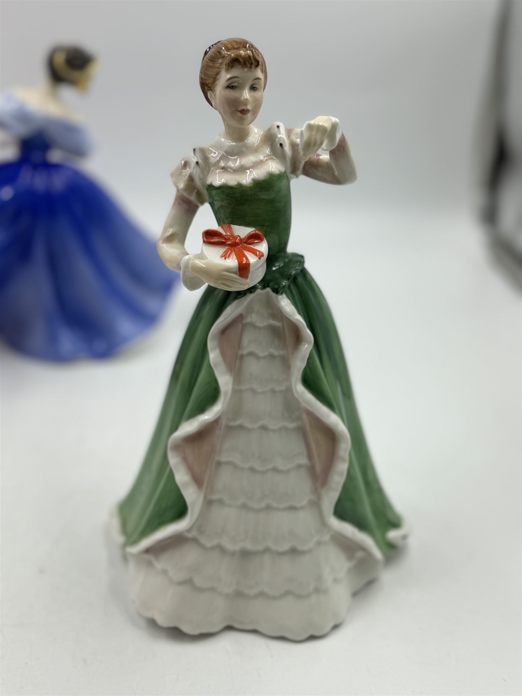 Seven Royal Doulton figures | Ceramics | 104716 display picture 1