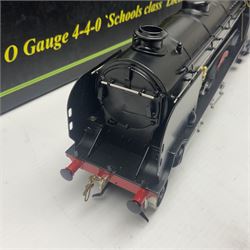 Ace Trains '0' gauge - E/10 Schools Class 4-4-0 locomotive 'Westminster' No.908 and tender in SR Wartime black; boxed with instructions, original packaging and invoice dated 26/09/2012 in outer delivery box