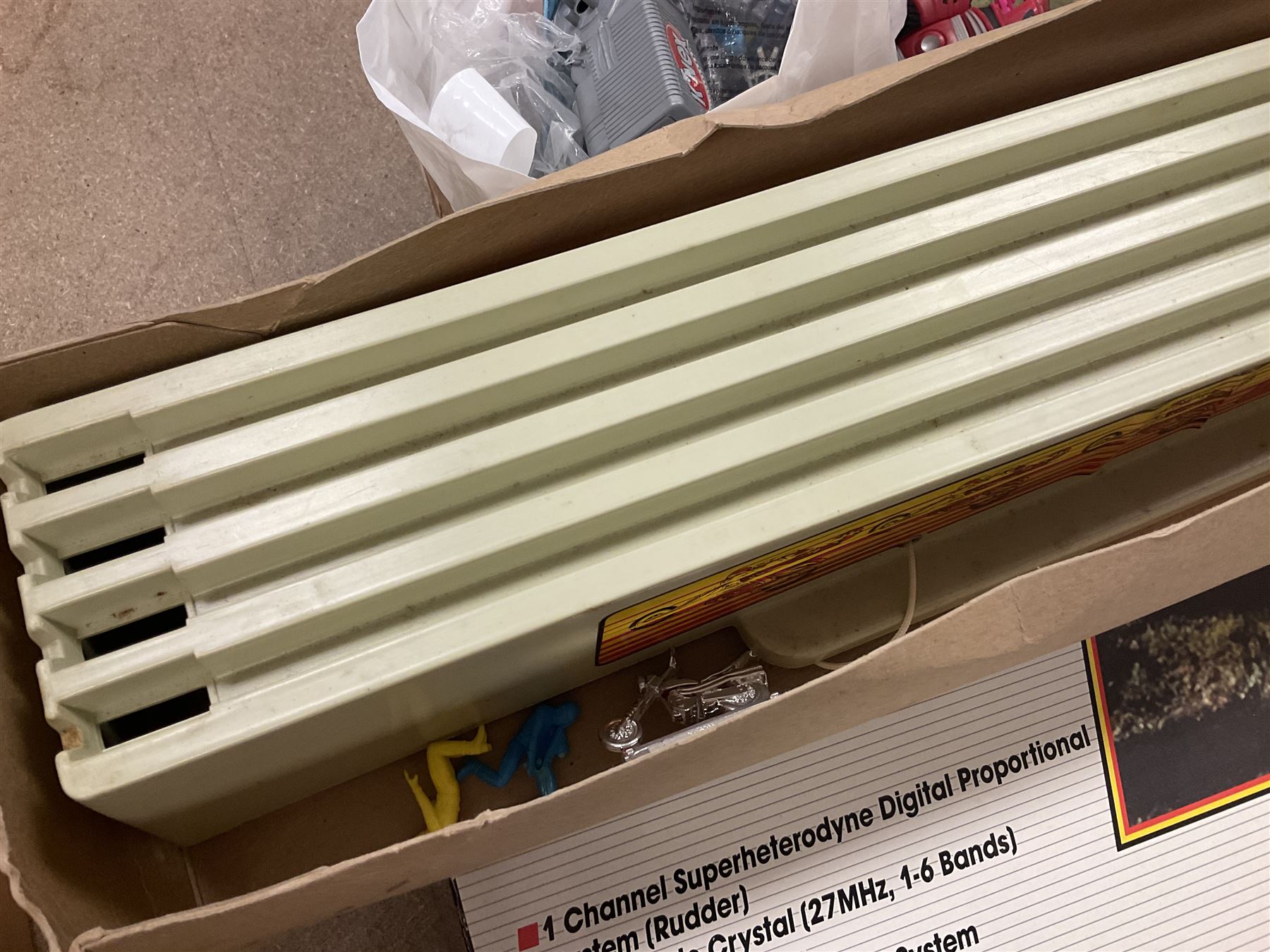 Large quantity of modern toys to include Matchbox Chopper Chase, Nikko battery control airplane, small amounts of K’nex, Meccano, playing cards to include Yu-Gi-Oh cards, keyrings etc in three boxes 