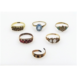  Six stone set gold rings (stones missing) 9ct - 18ct (6)  