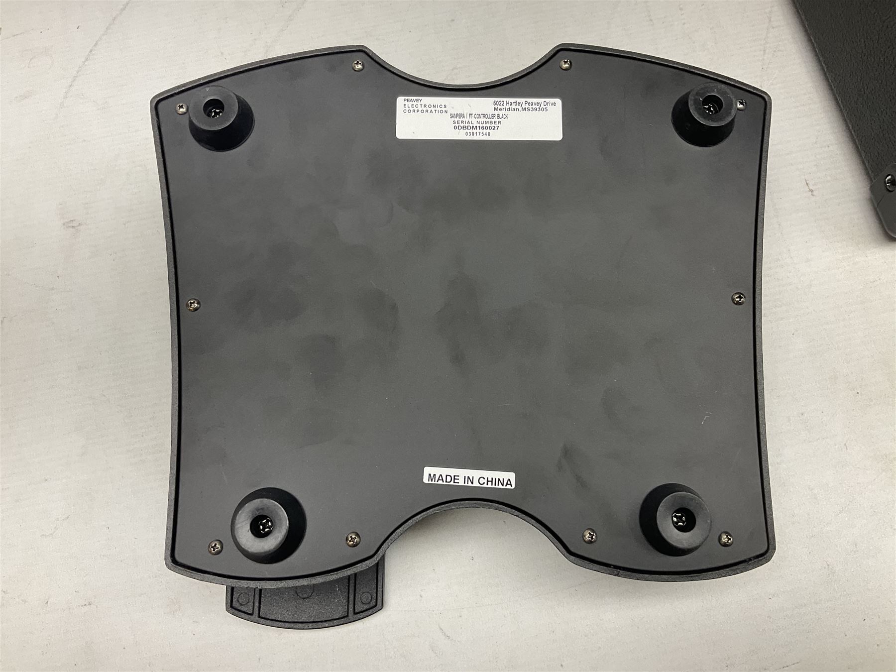 Peavey VYPYR VIP-3 guitar amplifier serial no.0DBDM070095 L51cm; with Peavey Sanpera 1 pedal board serial no.0DBDM160027 and cables (2)