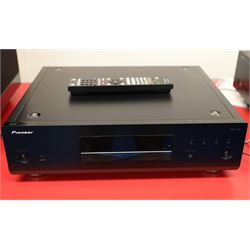Pioneer - BDP-LX88 Blu Ray player, with remote