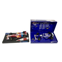 Two Williams Formula 1, 1/18 scale model racing cars, Jacques Villeneuve and Alex Zanardi approx 27cm (one boxed, one mounted)