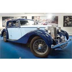 1939 MG SA Saloon

Registration: GRB 988
Chassis number: SA2983
Engine number: QPHG324...