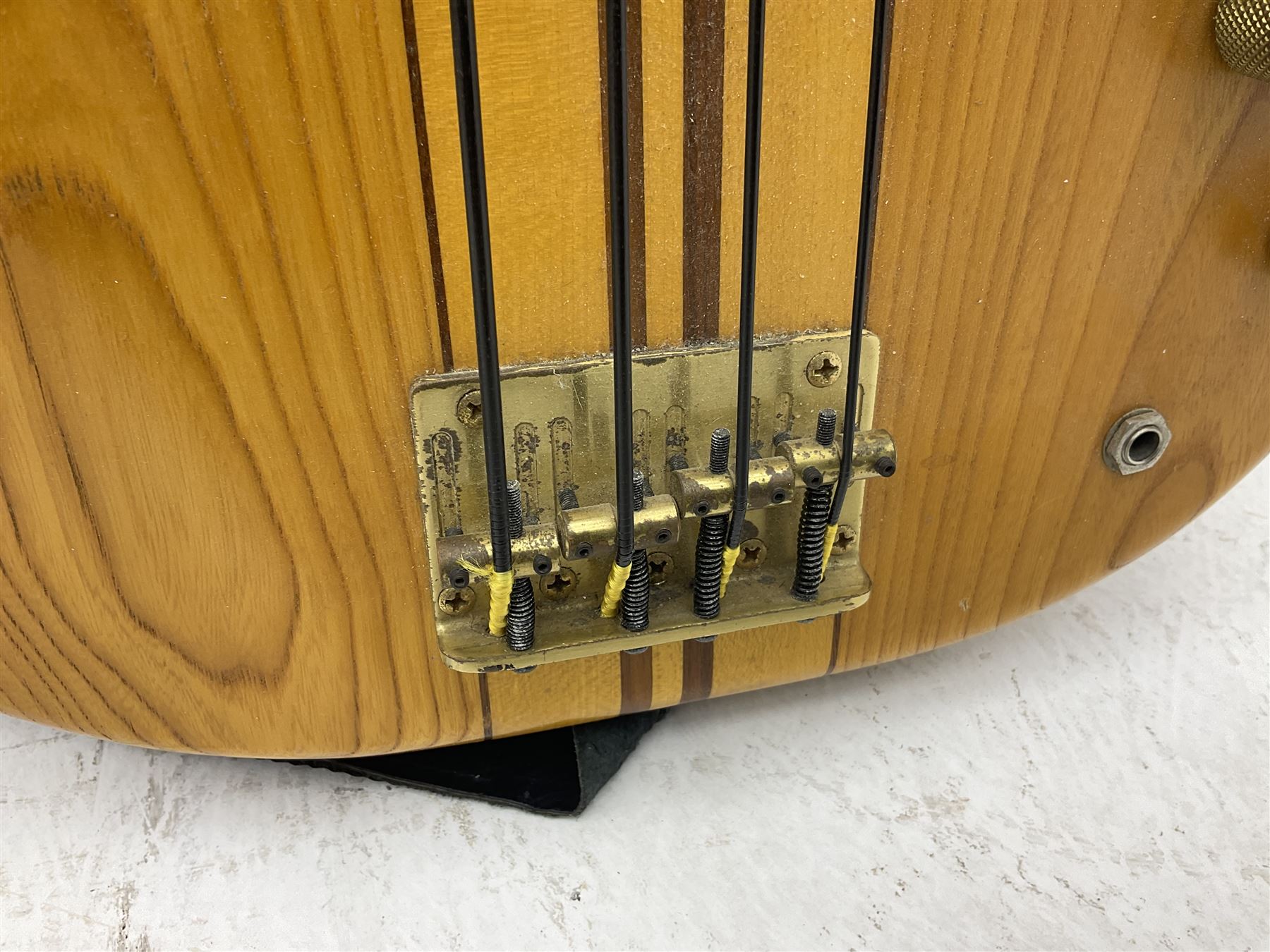 Westone Thunder 1-A elm four-string electric bass guitar, serial no.4052670 L111cm