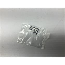 Bachmann Branch-Line '00' gauge - Class 08 Diesel Shunter locomotive no. D3336, Class 20 Diesel locomotive no. D8000, Class 04 Diesel Shunter locomotive no. 11217 and Class 08 Diesel Shunter locomotive no. 13029 (4)