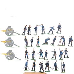 Henrichsen Zinnfiguren flats, circa 1912, flat pewter figures polychrome painted as WWI German Jagaer troops, Telegraph troops, French Zouaves, Jagaers firing and French Artillery