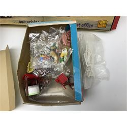 Berwick Toys High Street Shops layout with well-stocked sweet shop and post office; H.C.F. Build A Farm set; and Jukepet battery operated miniature jukebox; all boxed (3)