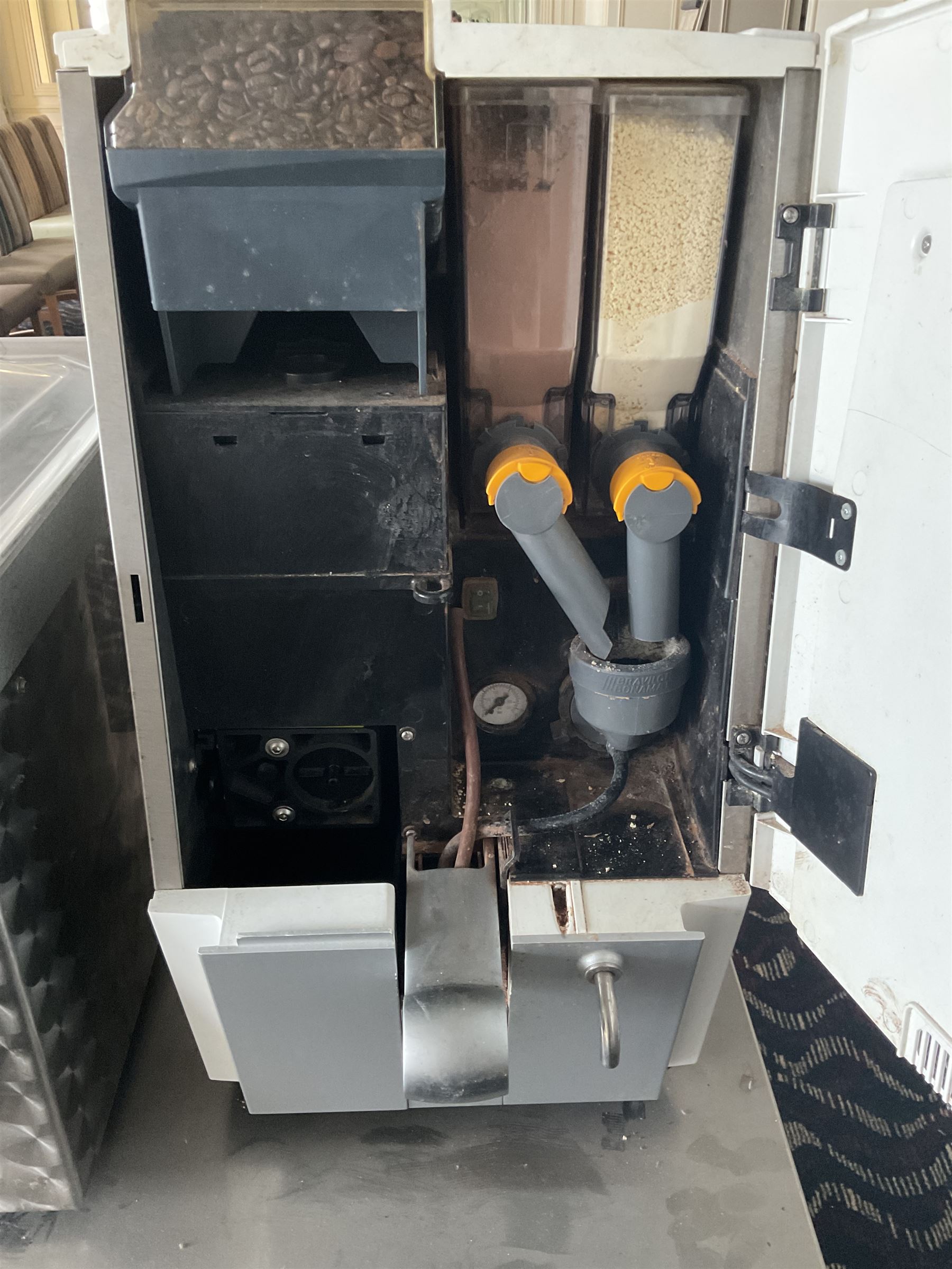 Bravilor Bonamat fresh coffee machine - spares or repairs- LOT SUBJECT TO VAT ON THE HAMMER PRICE - To be collected by appointment from The Ambassador Hotel, 36-38 Esplanade, Scarborough YO11 2AY. ALL GOODS MUST BE REMOVED BY WEDNESDAY 15TH JUNE.