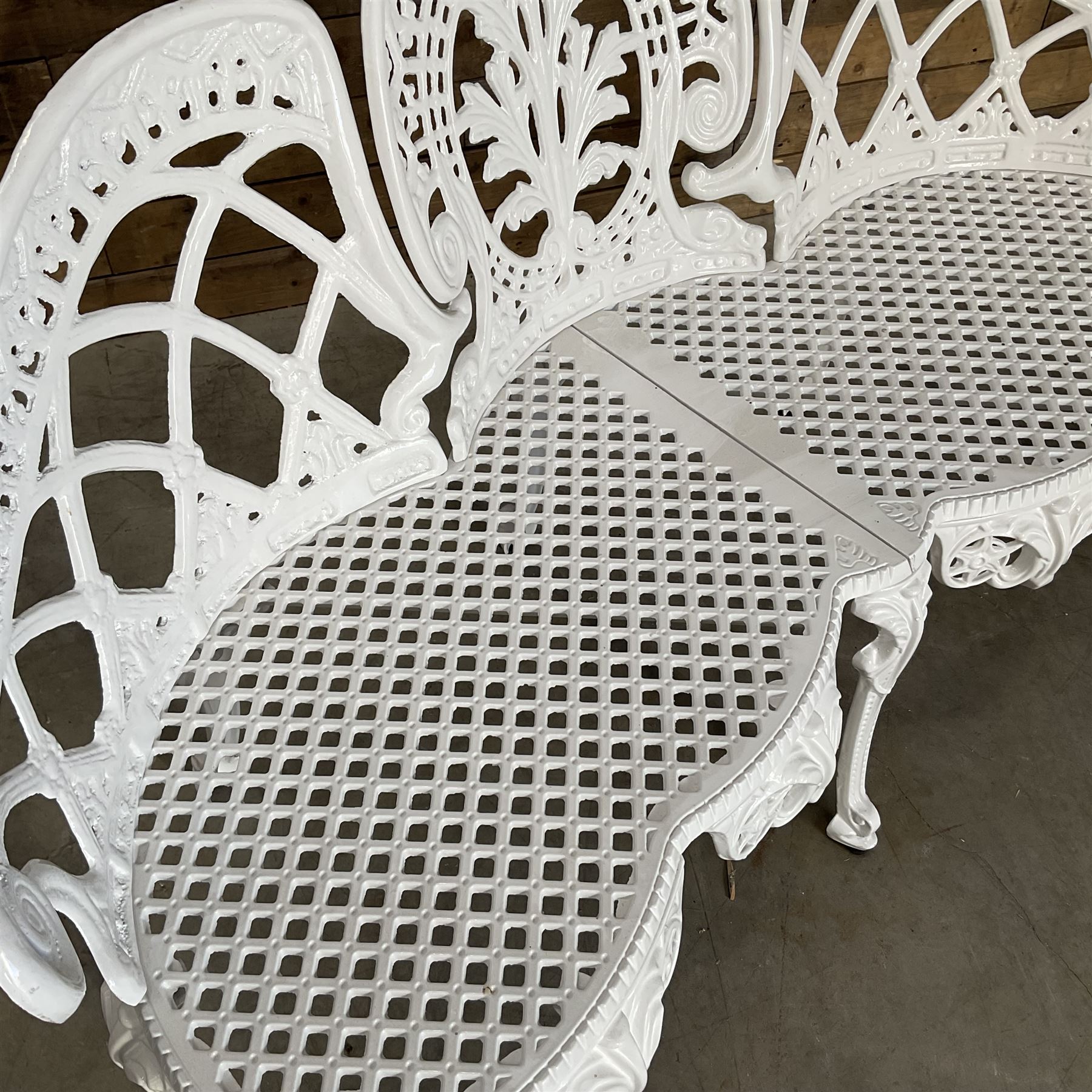 Victorian style aluminium bench in a white finish 
