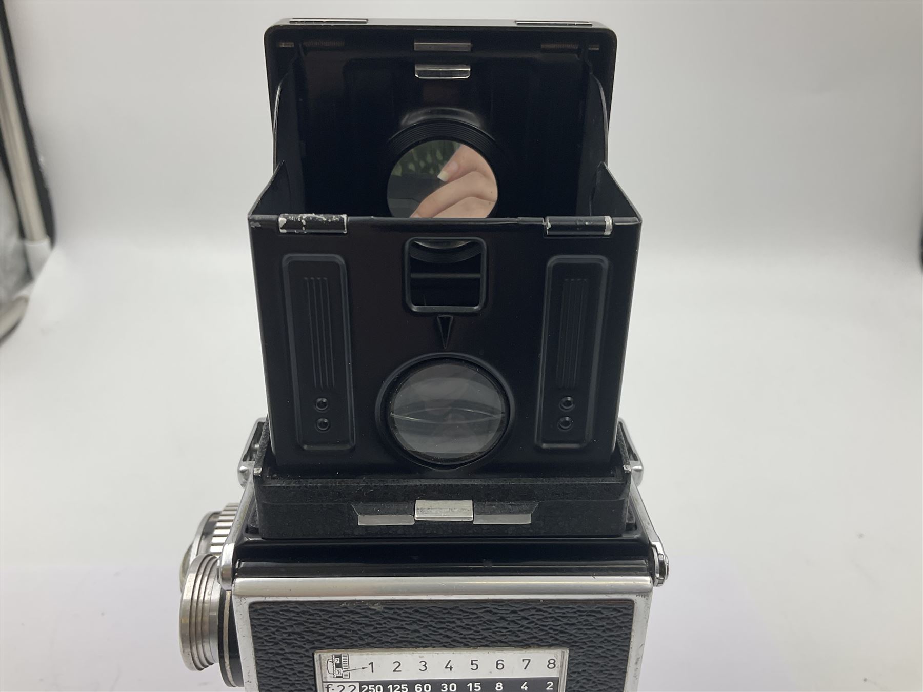 Rolleiflex Series E twin lens camera body, serial no. 1623867, with 'Planar 1.28 f-80mm' lens and 'Heidosmat 1:2.8/80' lens 