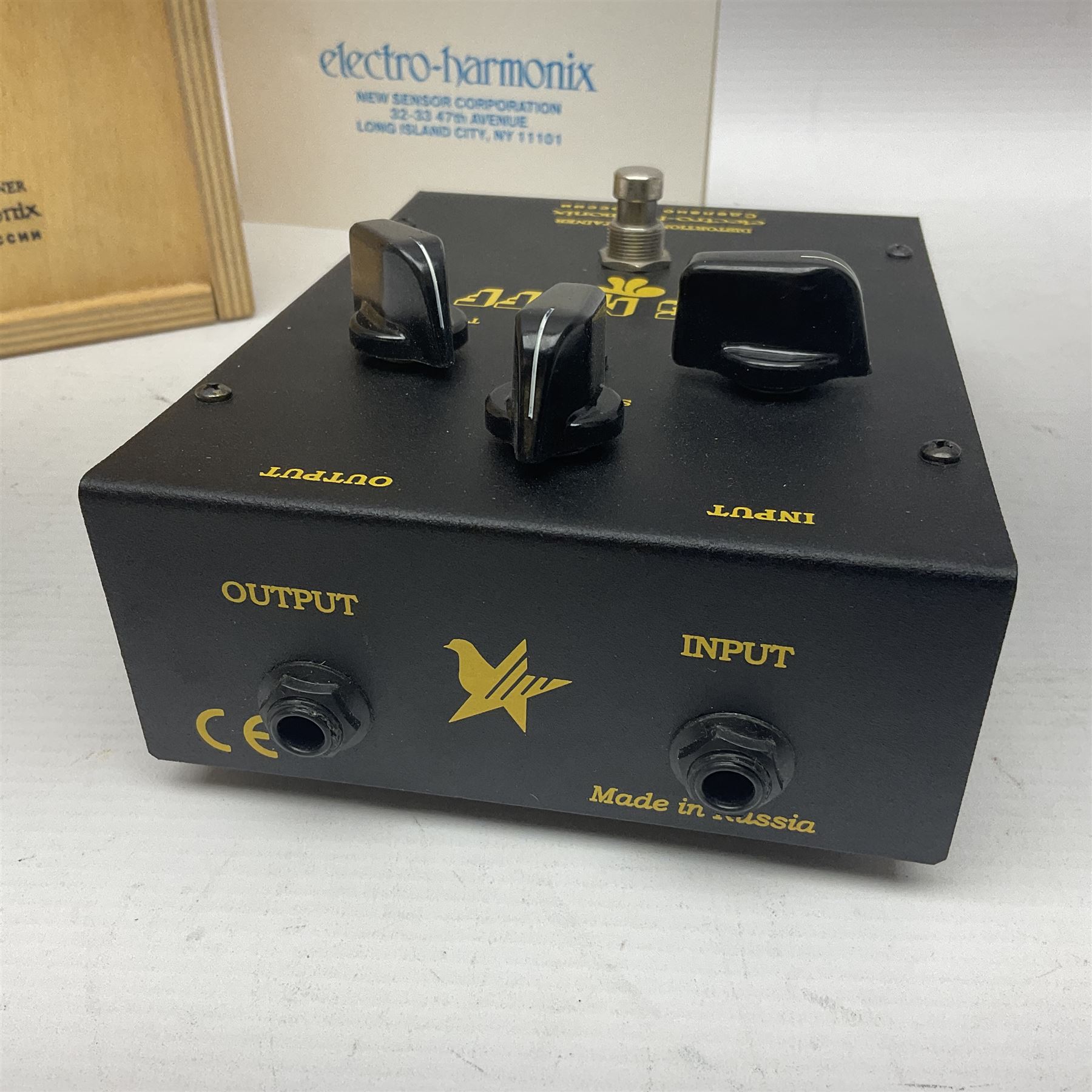 Electro Harmonix Big Muff Pi V7 distortion sustainer, in original box