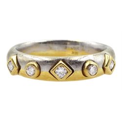 18ct white and yellow gold five stone round brilliant cut diamond ring, stamped 750
