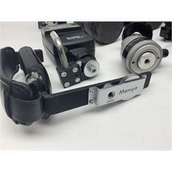 Yukon rubber armoured compact variable power spotting scope (boxed), together with Bresser 10x50 binoculars, Bushnell Excursion 10x42 binoculars, camera equipment etc  