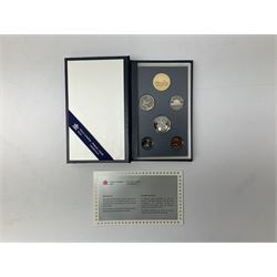 Canadian coinage including Queen Elizabeth II 1964 and four 1966 dollars, 1975 Olympic four coin set comprising two five dollar and two ten dollar coins, 1995 specimen coin set in blue folder, 1995 uncirculated coin set etc 