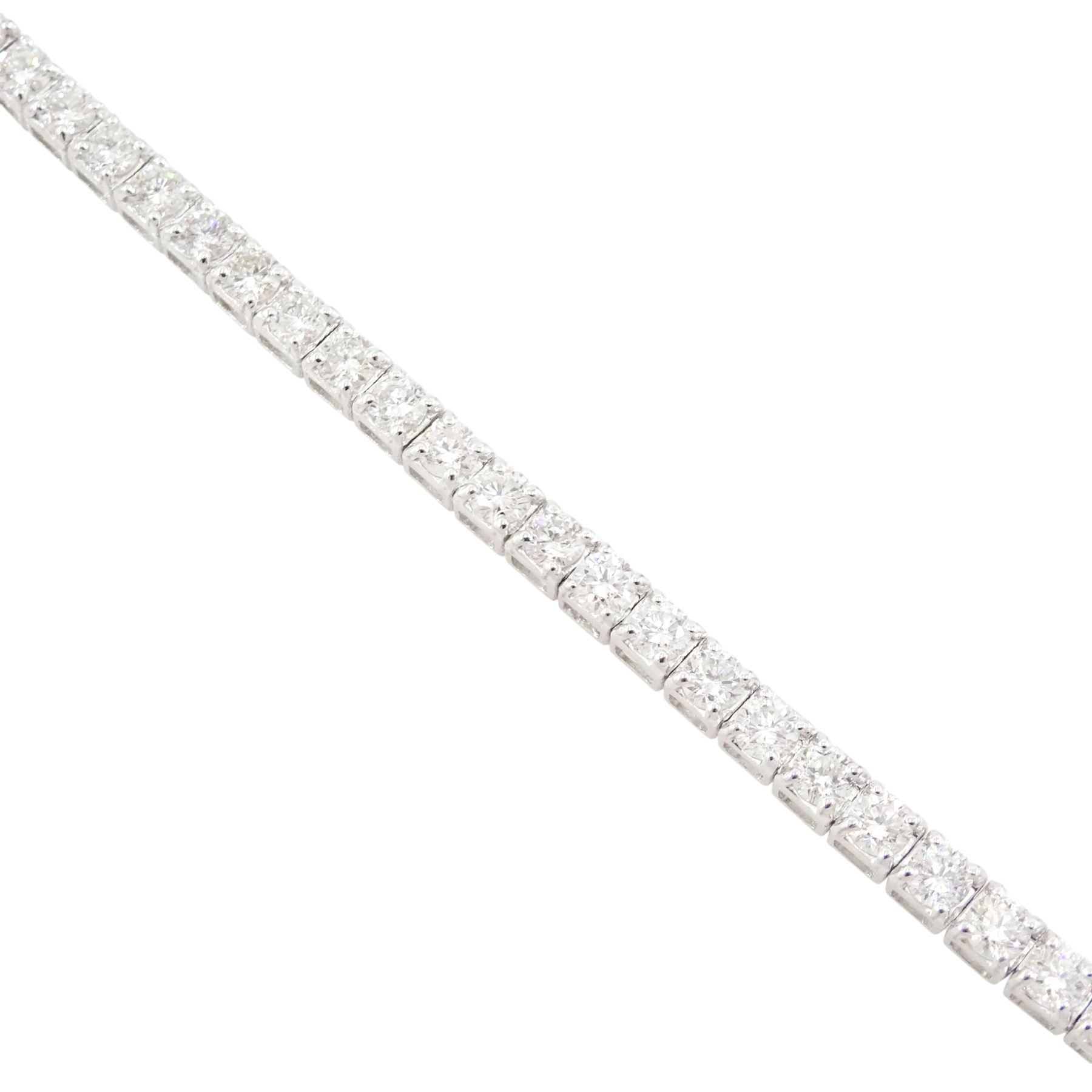 18ct white gold round brilliant cut diamond bracelet, stamped, total diamond weight approx 2.55 carat
