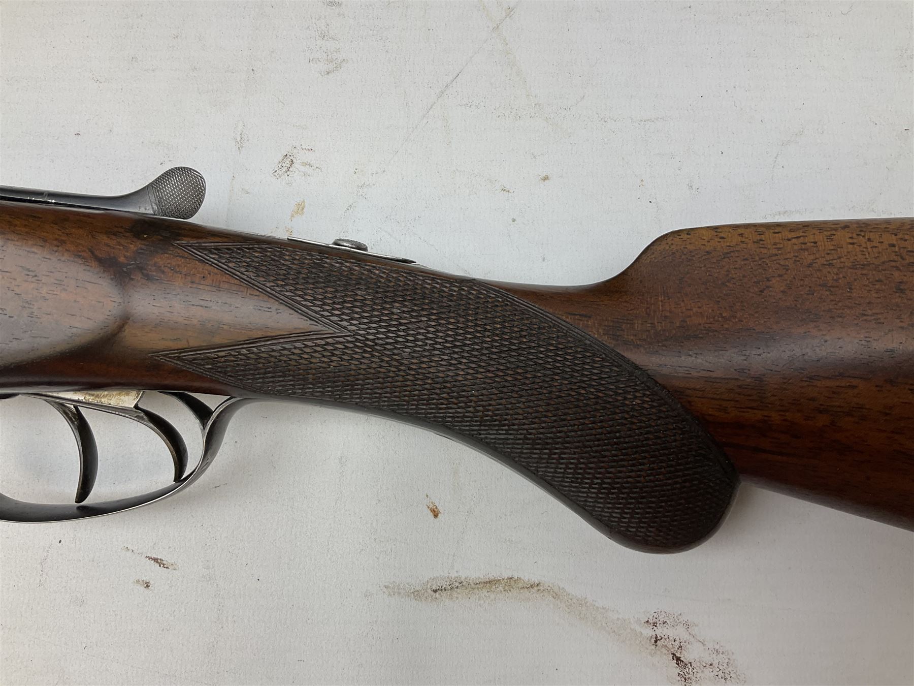 Midland Gun Company Birmingham & London 12-bore side-by-side box-lock non-ejector double barrel shotgun with 76cm damascus barrels, Prince of Wales style walnut stock with chequered grip and fore-end, top safety and engraved lock no.62160 L120cm overall; in scratch built baize lined wooden case. SHOTGUN CERTIFICATE REQUIRED.